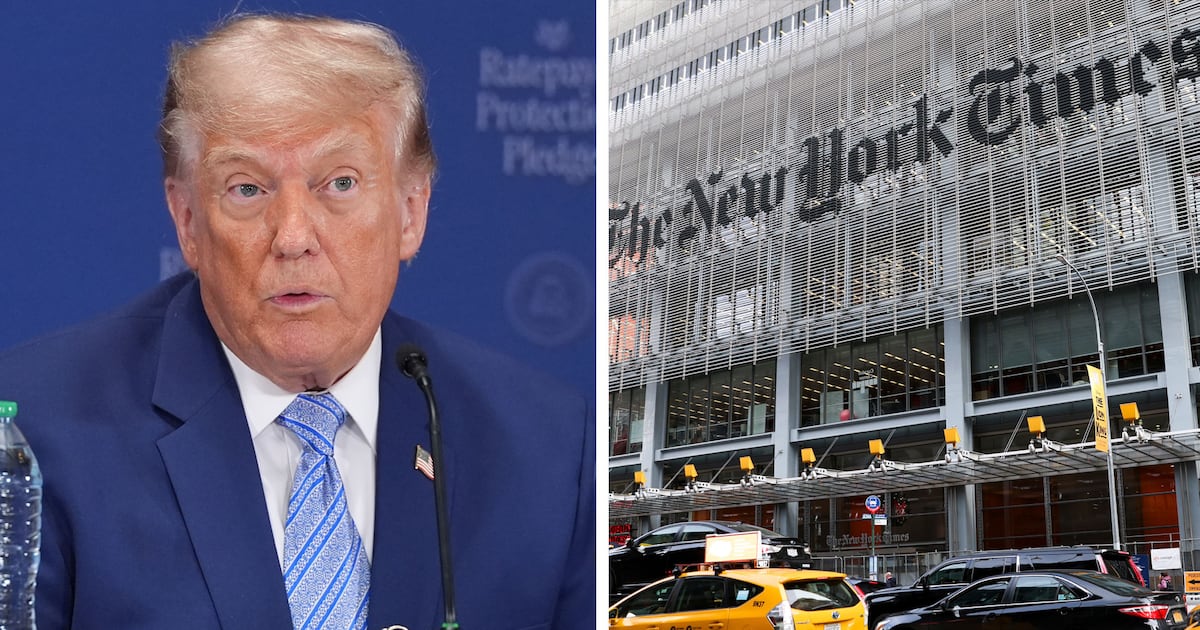 U.S. government drops subpoenas for New York Times reporters after admitting legal errors