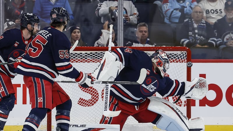 Connor scores two, Winnipeg Jets edge Colorado Avalanche 3-2