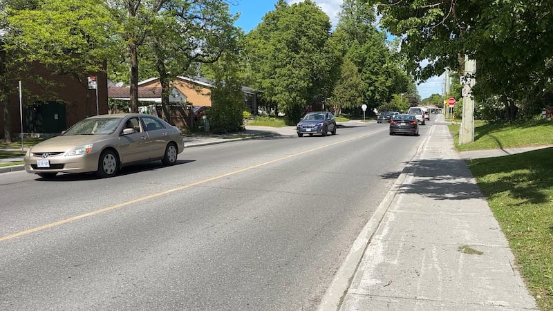 Highway 417 construction bringing traffic to neighbourhoods in Ottawa’s west end