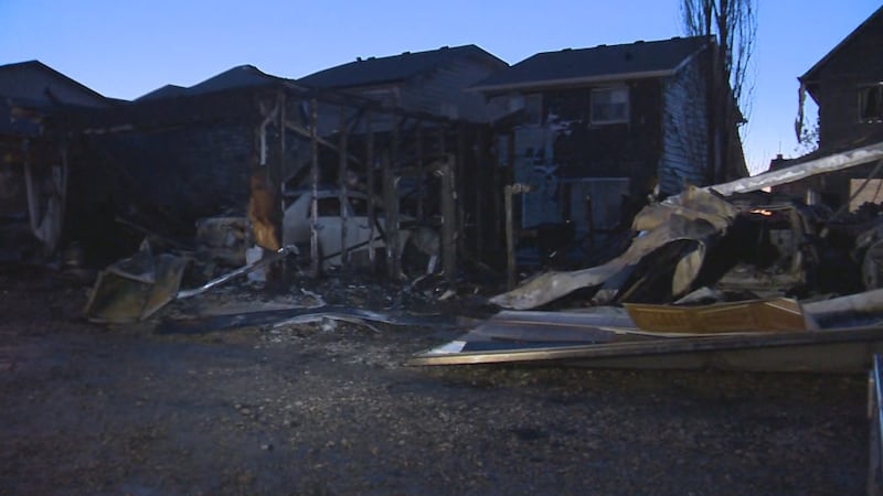 Homes, garages damaged in massive fire in Silverado