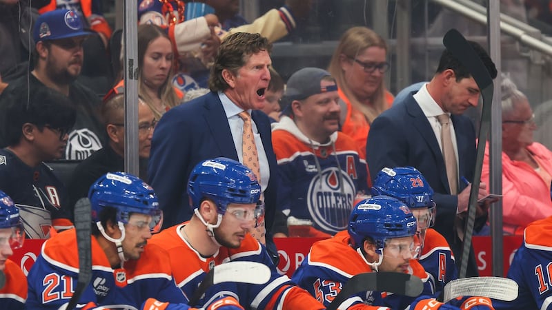 Babcock faces former Leafs for first time as surging Oilers host Toronto