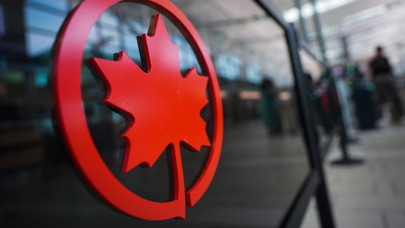 Air Canada adds $30 fee for phone bookings