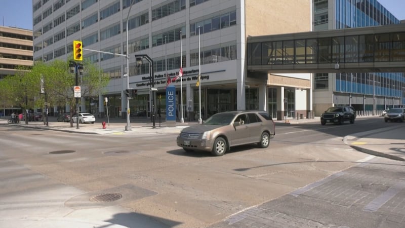 Cop breaks into house, sexually assaults woman: Winnipeg Police