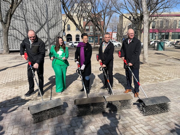 Winnipeg starting spring cleanup with focus on downtown
