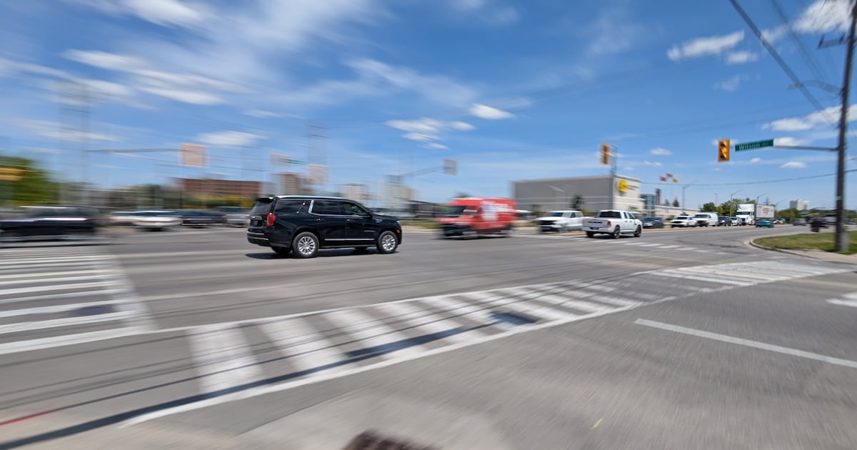 Region of Waterloo to ban right turns on red lights at some intersections during pilot project