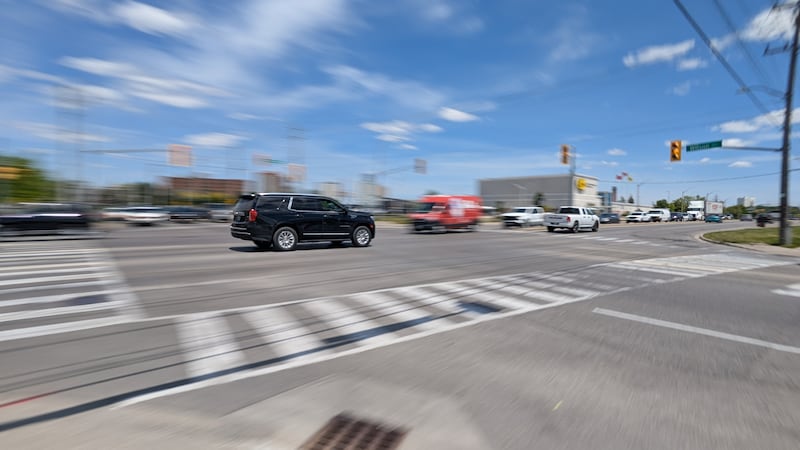Region of Waterloo to ban right turns on red lights at some intersections during pilot project