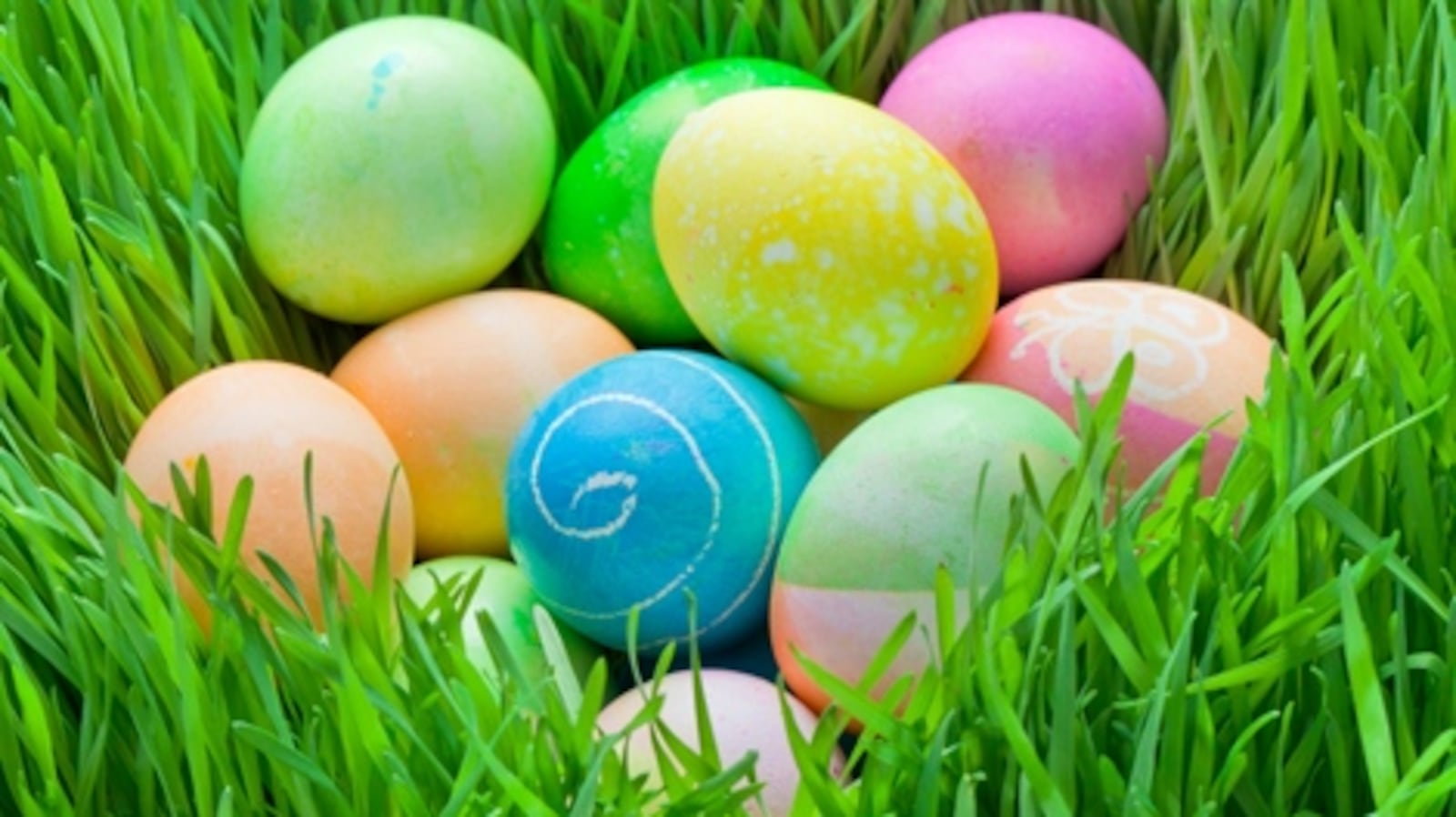 What will be open and closed over the Easter long weekend in Winnipeg