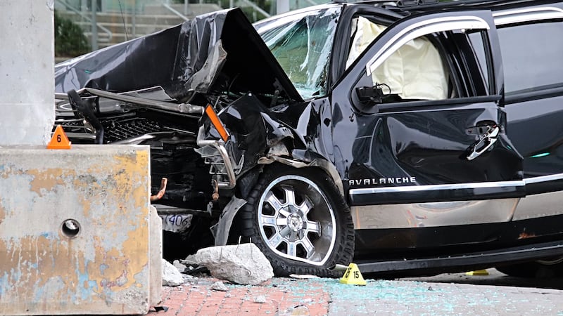 Police watchdog investigating after 2 seriously injured in Surrey, B.C., crash