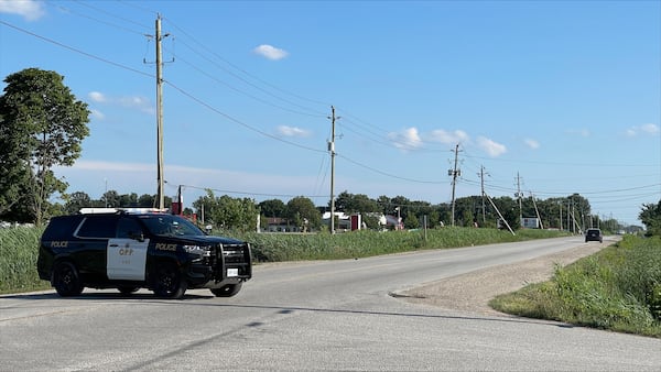 Collision closes Manning Road in Tecumseh