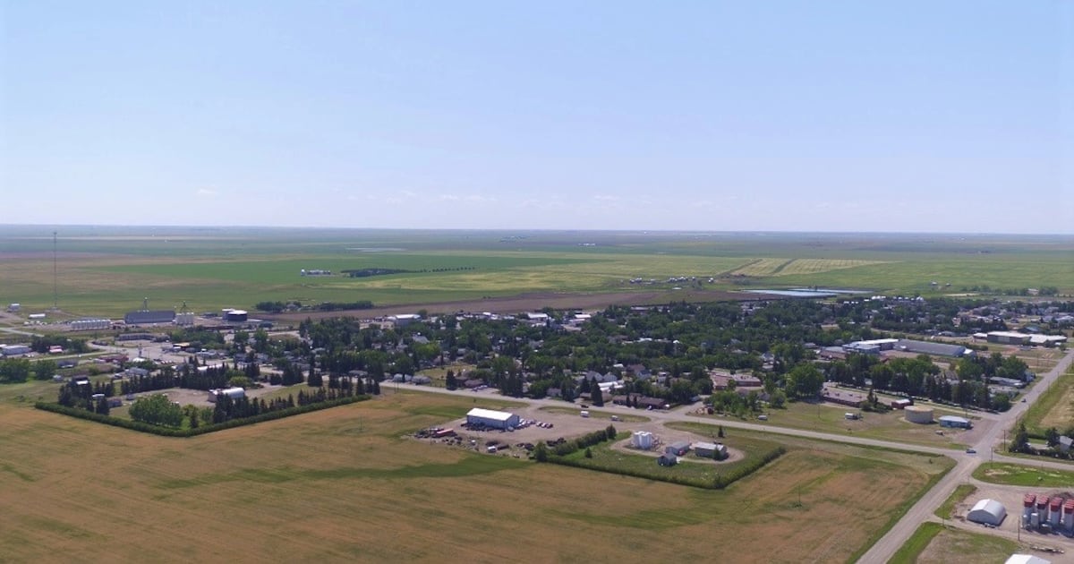 Leader, Saskatchewan stops drawing water during fuel spill