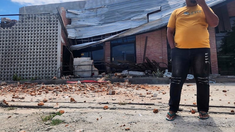 A 6.7 magnitude earthquake shakes part of Indonesia, killing at least 1, causing damage and injuries