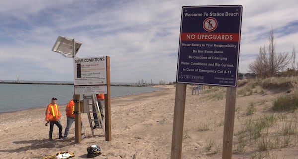 ‘First of its kind in Canada’: New smart beach light warning system installed at Kincardine beach