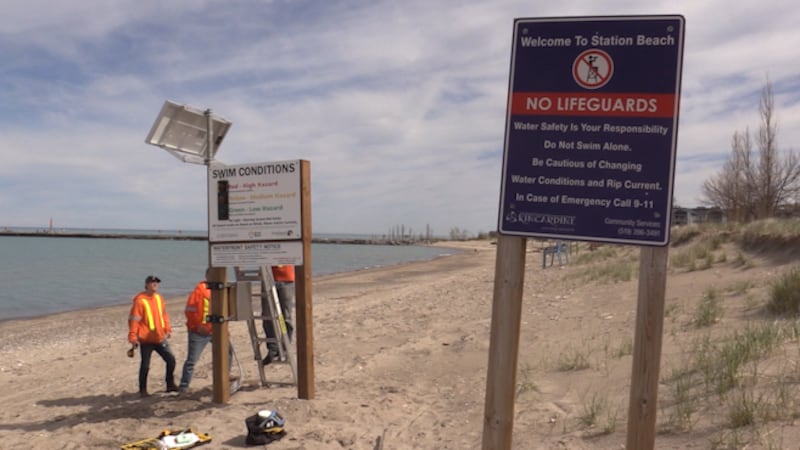 ‘First of its kind in Canada’: New smart beach light warning system installed at Kincardine beach