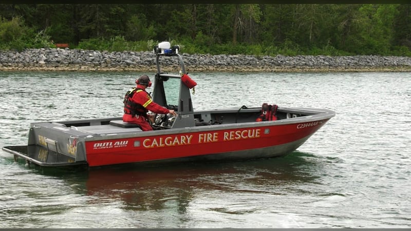 Free swimming lessons offered in Calgary amid pleas for water safety this summer