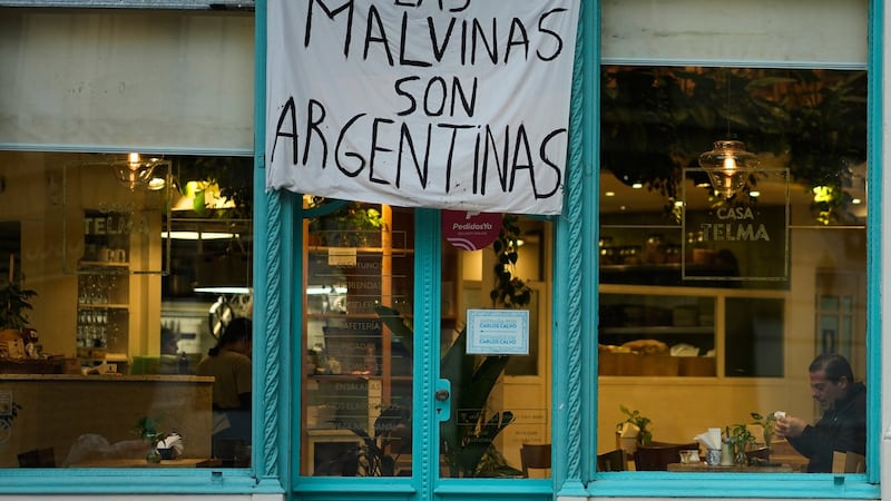 Argentines contest British-Israeli oil project near Falklands