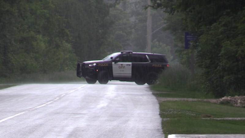 Police seek ‘man in distress’ in Point Clark