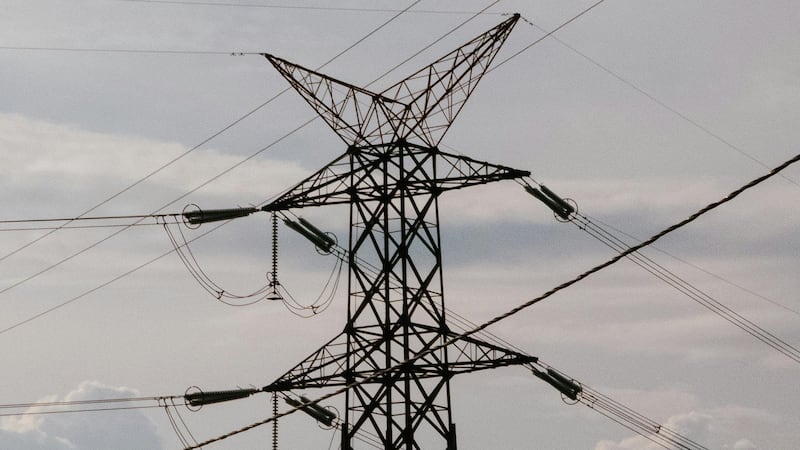 More than 800 Airdrie homes without power, Fortis Alberta says