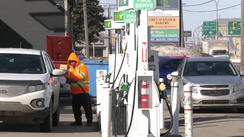 Ottawa’s fuel tax cut takes effect amid mixed reaction in Saskatchewan