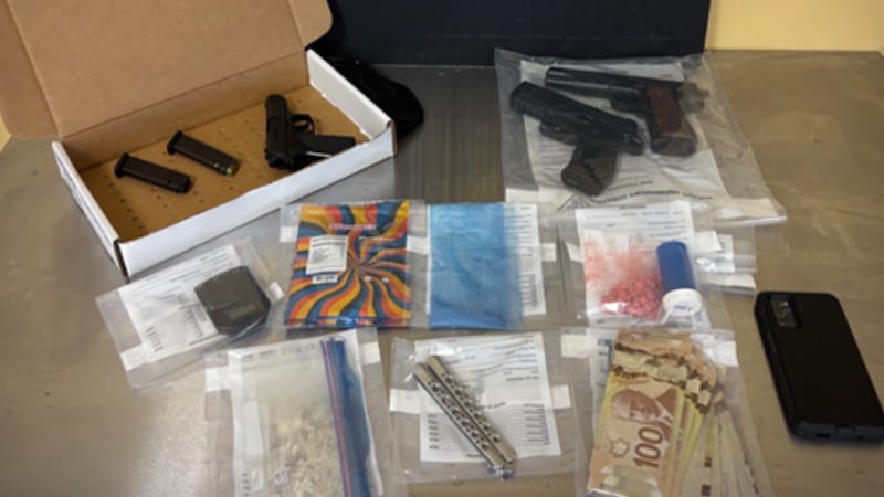 Police arrest alleged drug traffickers in Innisfil