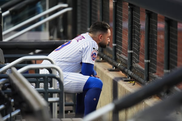 Bo Bichette seen sitting alone in Mets dugout as team falls to last place