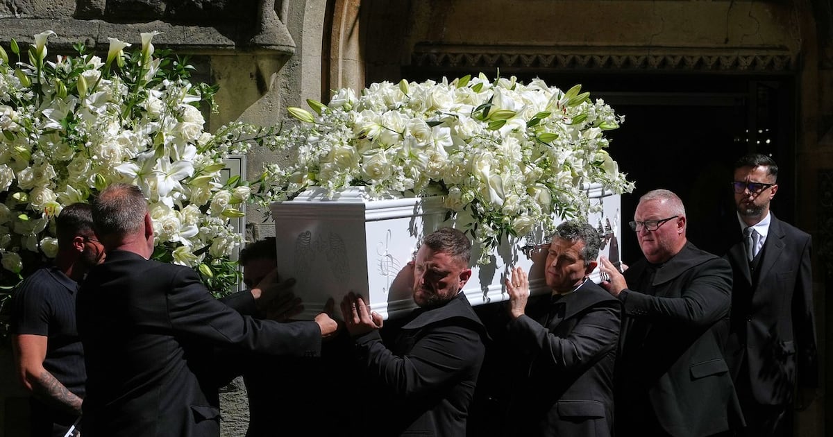 'Total Eclipse of the Heart' singer Bonnie Tyler remembered as 'a star ...