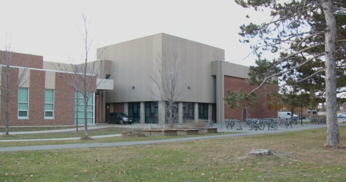 Police lift secure school mode at Earl of March Secondary School in Ottawa