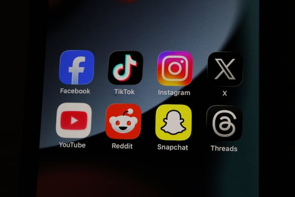 Saskatchewan should advocate for youth social media ban, expert says