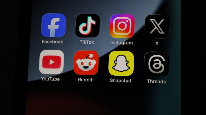 Saskatchewan should advocate for youth social media ban, expert says