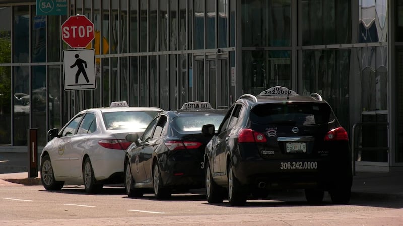 ‘Drivers need security now’: Saskatoon council pumps the brakes on taxi bylaw changes