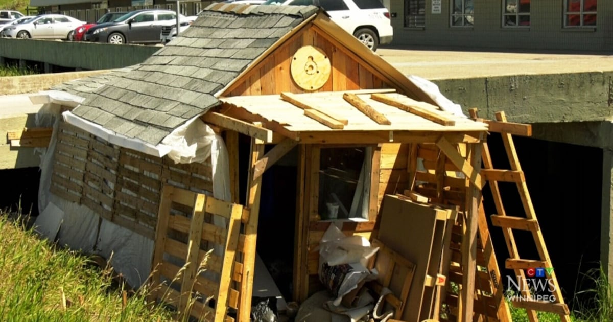 Homeless Winnipeg carpenter's makeshift house turns heads