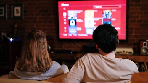 Study links frequent TV watching to brain changes later in life