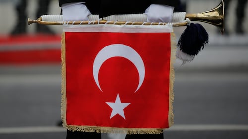 Turkiye detains stand-up comedian for allegedly insulting religious values