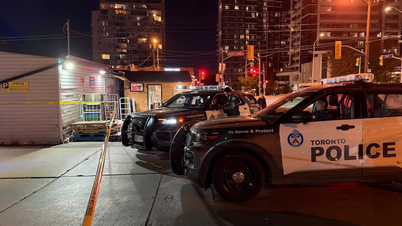 Man stabbed in Willowdale taken to hospital