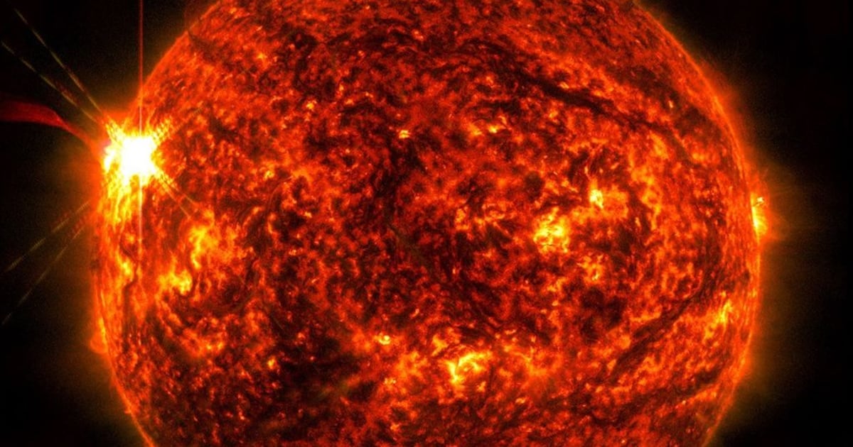 NASA Warns About Solar Flares On The Sun s Surface nasa-warns-about-solar-flares-on-the-sun-s-surface