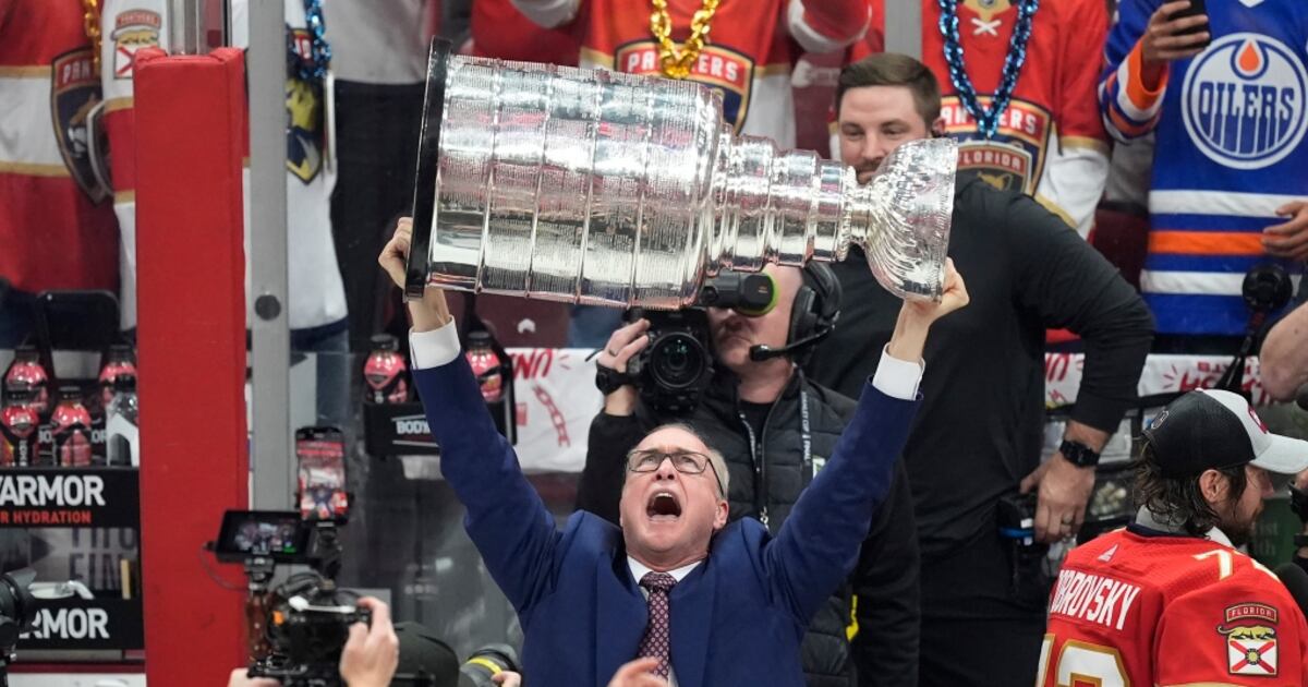 does paul maurice smoke cigarettes becomes first coach to hit 700 career losses | Page 3 | HFBoards Paul Maurice Booking Agent Contact