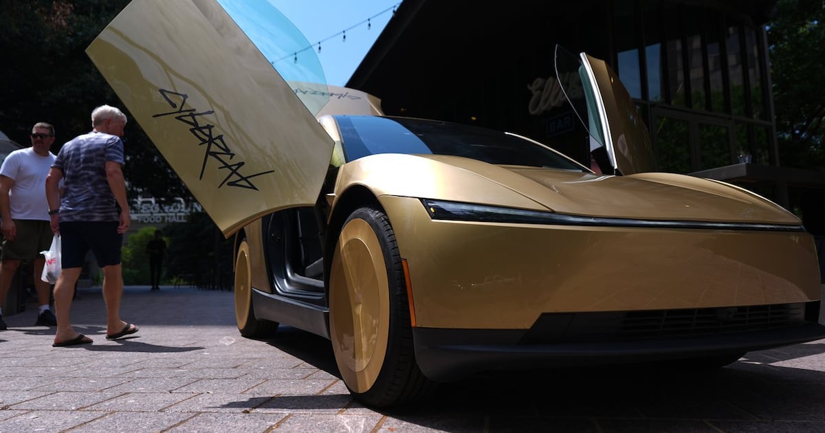 Musk startet Taxi-Service ohne Lenkrad in der Hoffnung, dass Fahrgäste ...