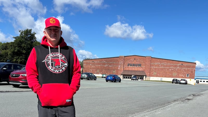 Minor hockey group wants Halifax to pause Forum redevelopment