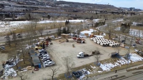Calgary developing policy to help local businesses impacted by long-term construction