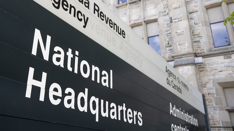 Canada Revenue Agency to require public servants in office 4 days a week: union