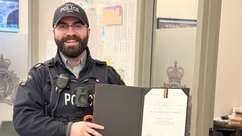 Constable Sippel with the Parkland RCMP presented with the St. John Ambulance Life Saving Award on Jan. 27, 2026. (Source: Alberta RCMP)