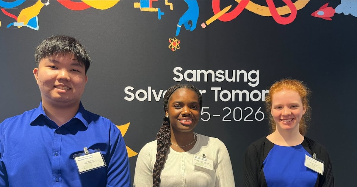 High schoolers win prize for eco-friendly ECG sensors made from lobster shells