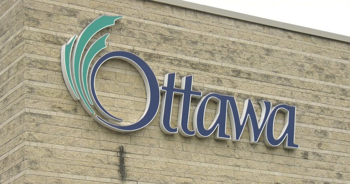Vandalism knocks out lights on Ottawa pathway