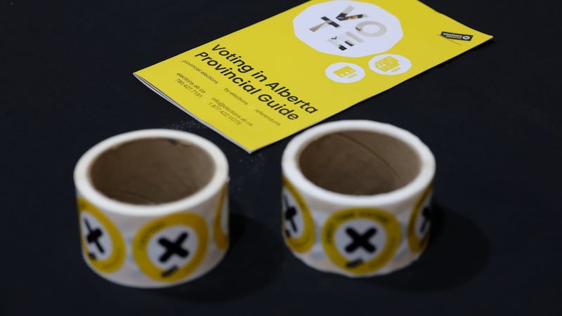 Mail-in ballot delivery rules posing barriers: Alberta's former top election official