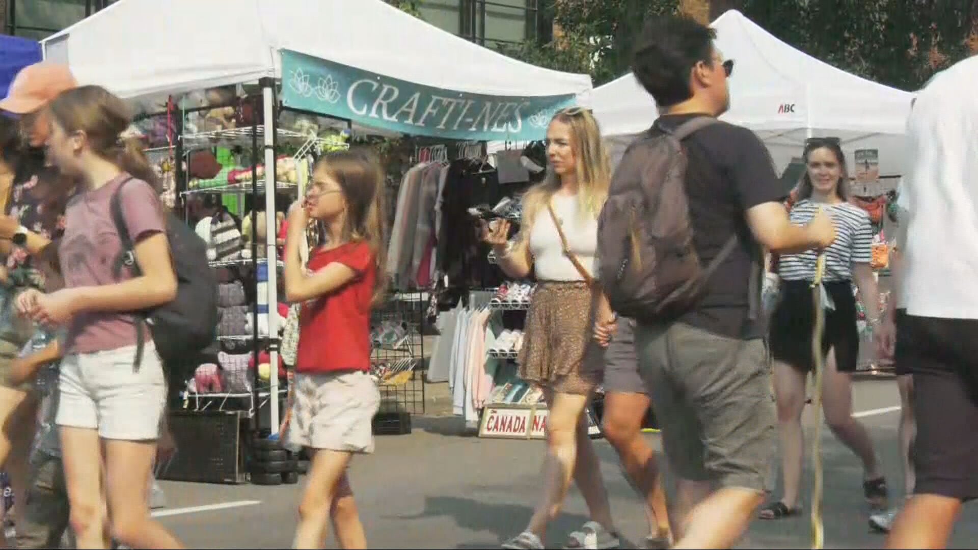 Thousands brave the smoke to celebrate Sunfest in Inglewood