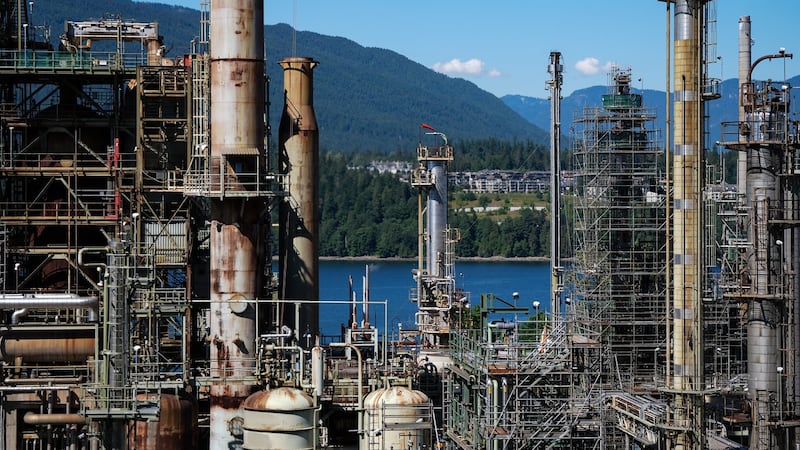 Burnaby, B.C., fuel refinery reports water leak; residents asked to avoid local park
