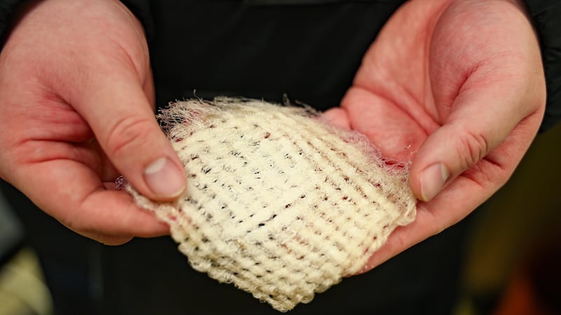 This jacket can produce nearly 900 ml of water per day