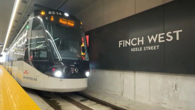 No service on portion of Line 6 after LRT, vehicle collision in North York