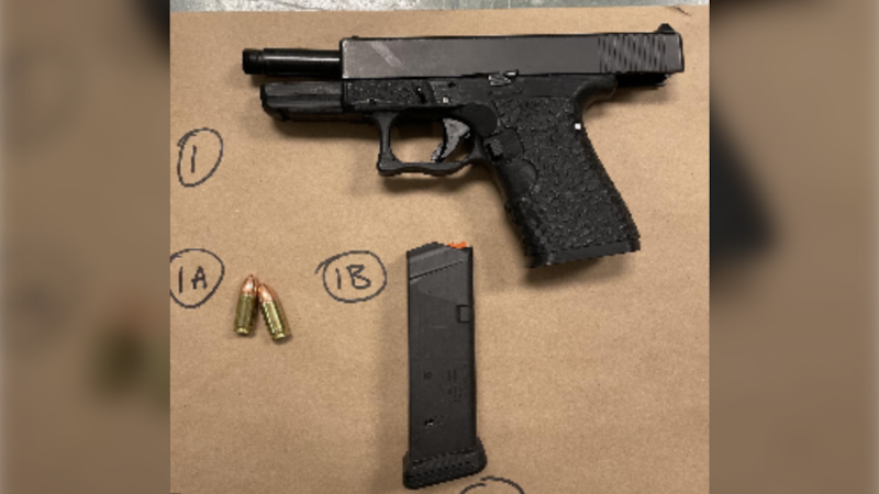 Suspect found with gun, drugs, ‘thousands of dollars in counterfeit currency’ after stabbing, NWPD says