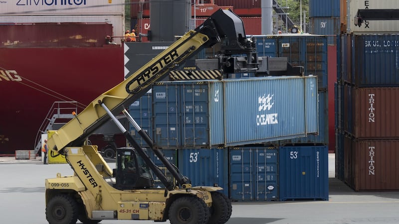 Ottawa to rebate $100M in freight costs to ship steel across Canada