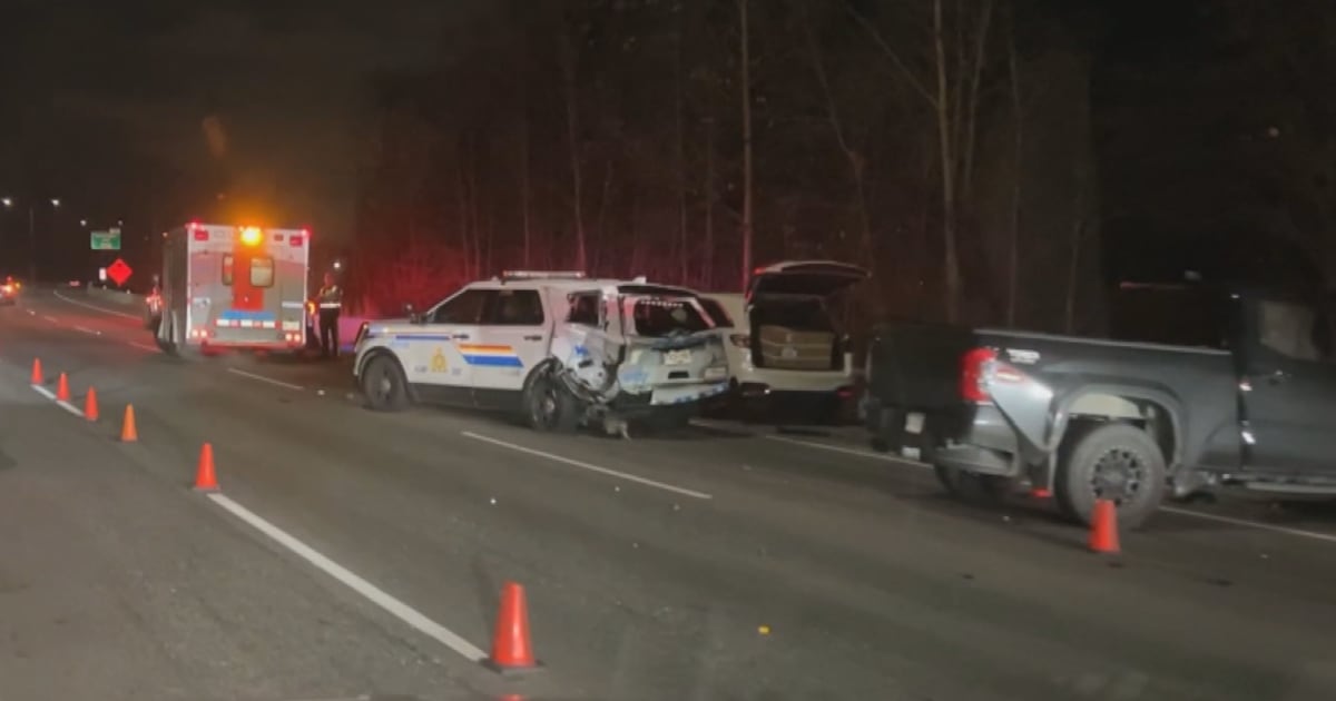 Rcmp Rear RCMP cruiser rear-ended on Highway 1 in Burnaby